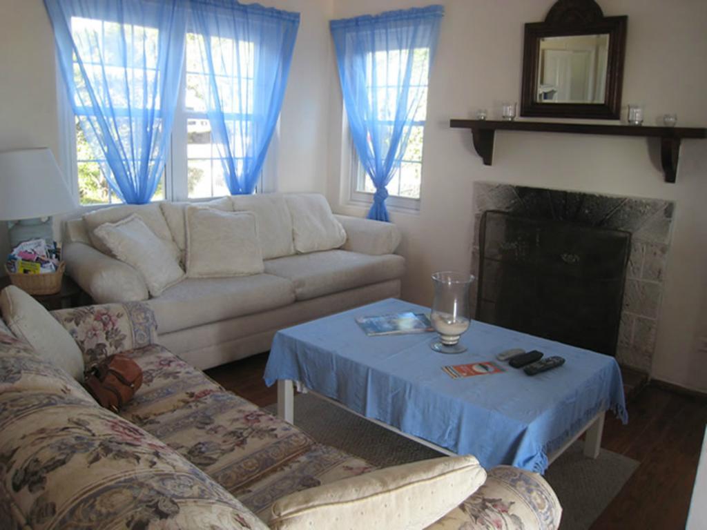 Grape Bay Cottages Mount Pleasant Cameră foto